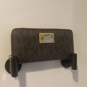 Michael Kors Monogram Wallet